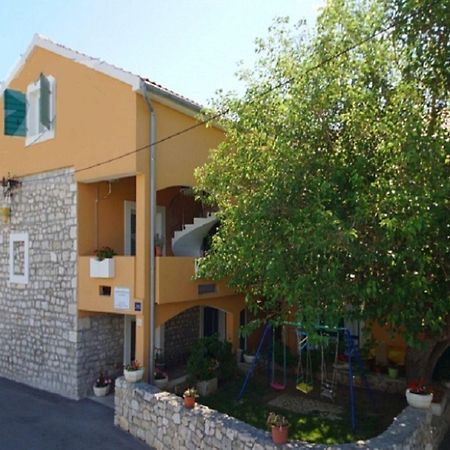 Apartments Stosa Nin Exterior photo